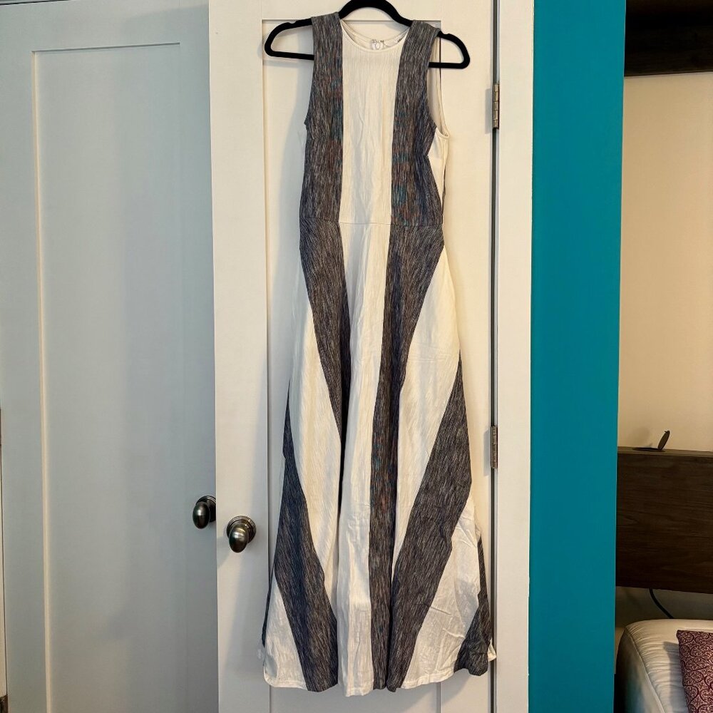 Brand new eShakti gray and white maxi dress with pockets size 6